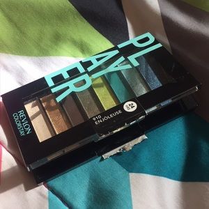 Eyeshadow palette